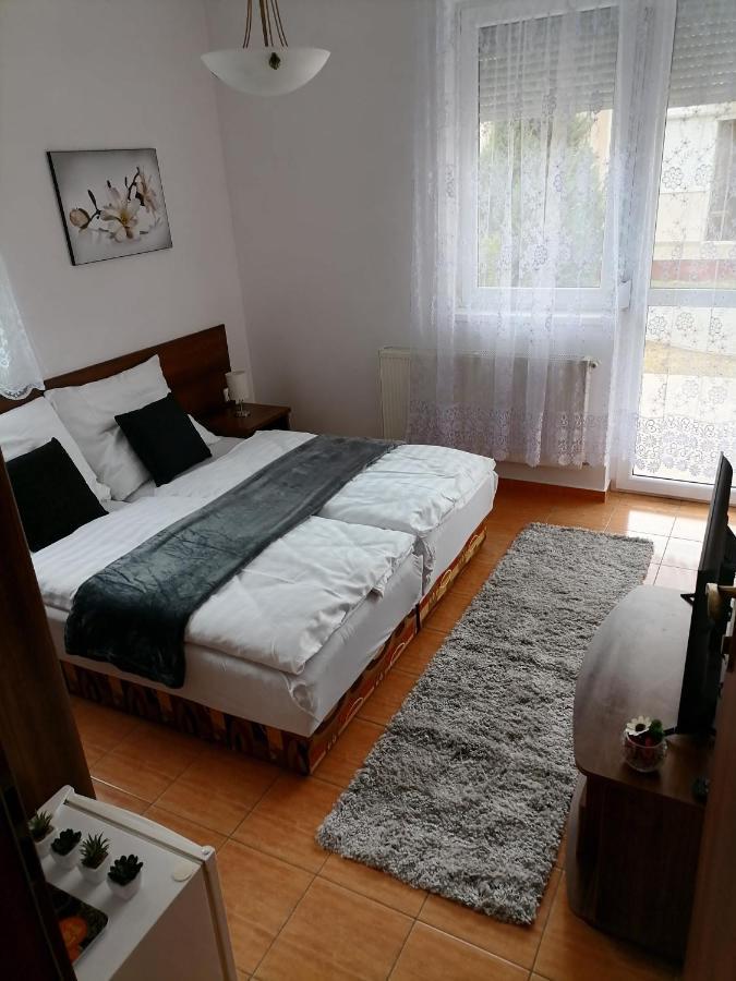 Aqua Oazis Apartman Hajdúszoboszló Eksteriør bilde