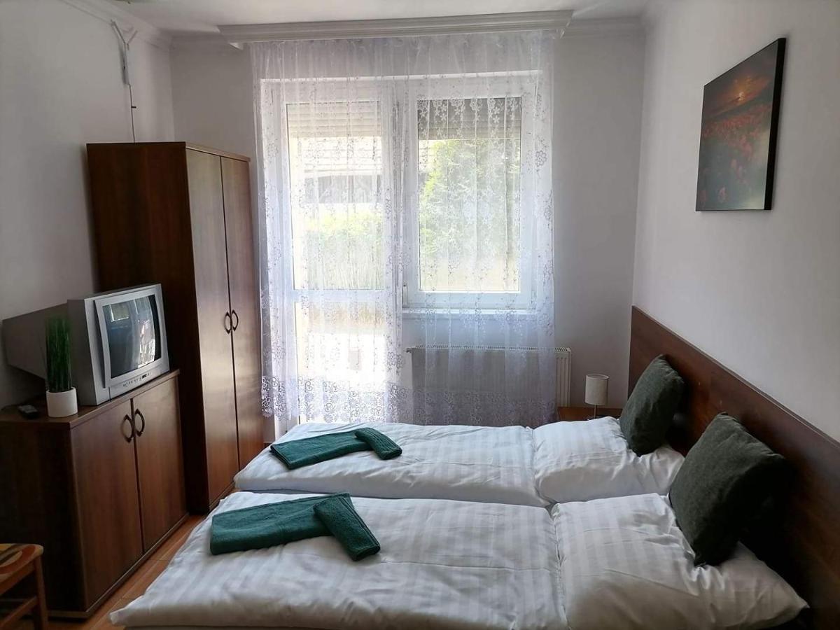 Aqua Oazis Apartman Hajdúszoboszló Eksteriør bilde