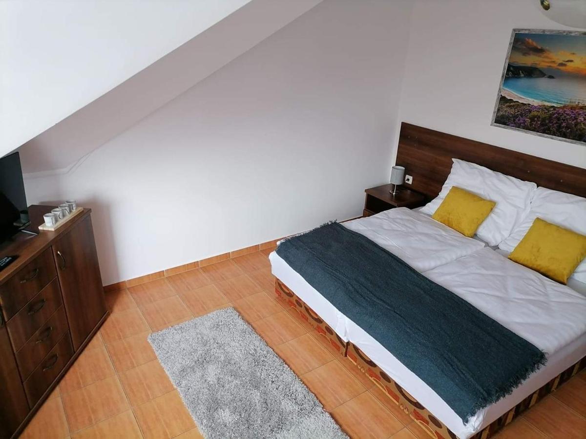 Aqua Oazis Apartman Hajdúszoboszló Eksteriør bilde